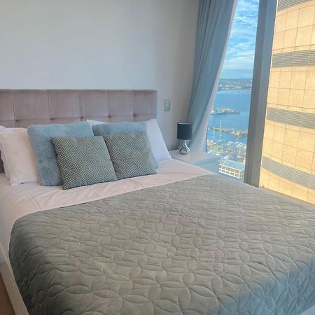Magnificent Harbour View Skytower View Apartment In Cbd Auckland Luaran gambar