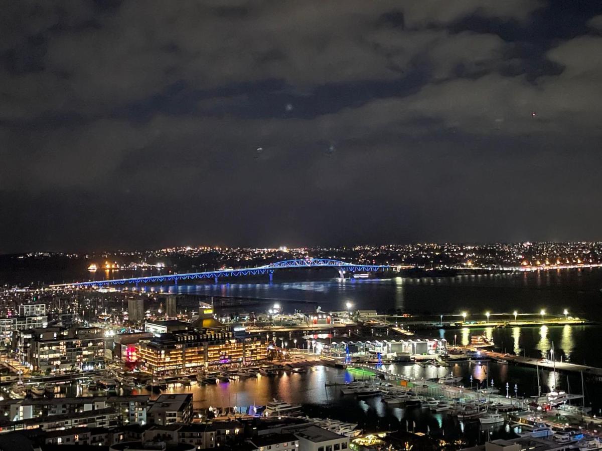 Magnificent Harbour View Skytower View Apartment In Cbd Auckland Luaran gambar