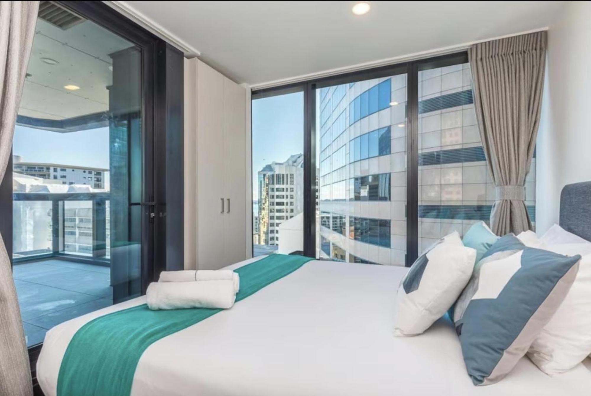 Magnificent Harbour View Skytower View Apartment In Cbd Auckland Luaran gambar